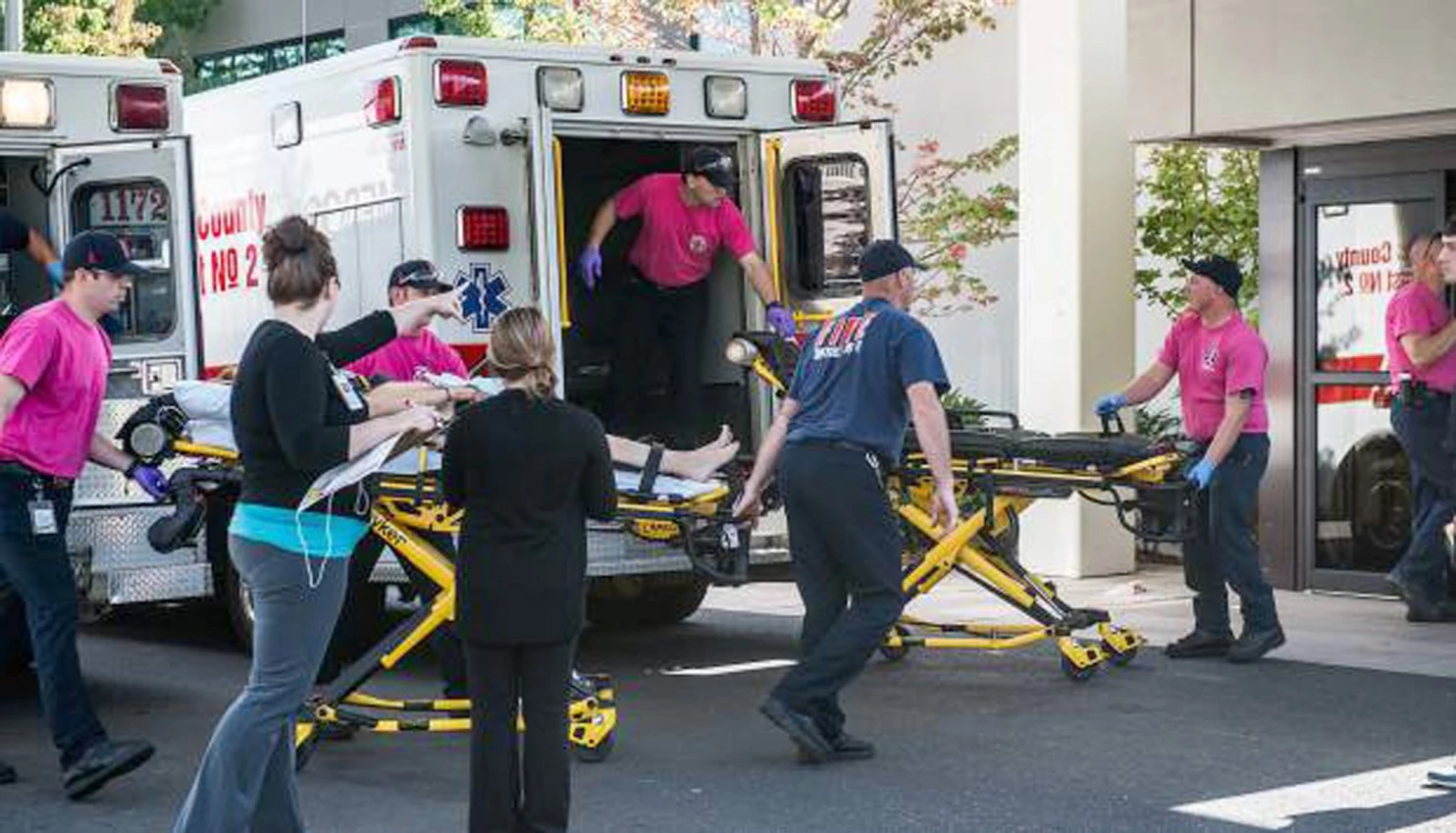 BREAKING 10 Killed, 20 Injured At Oregon Community College By Gunman