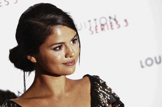 Selena Gomez Releases Solo Album Revival With International Flavors