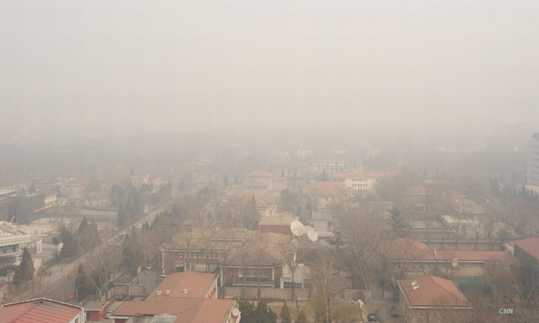 Beijing Issues Red Alert For Smog Pollution Blanketing The City
