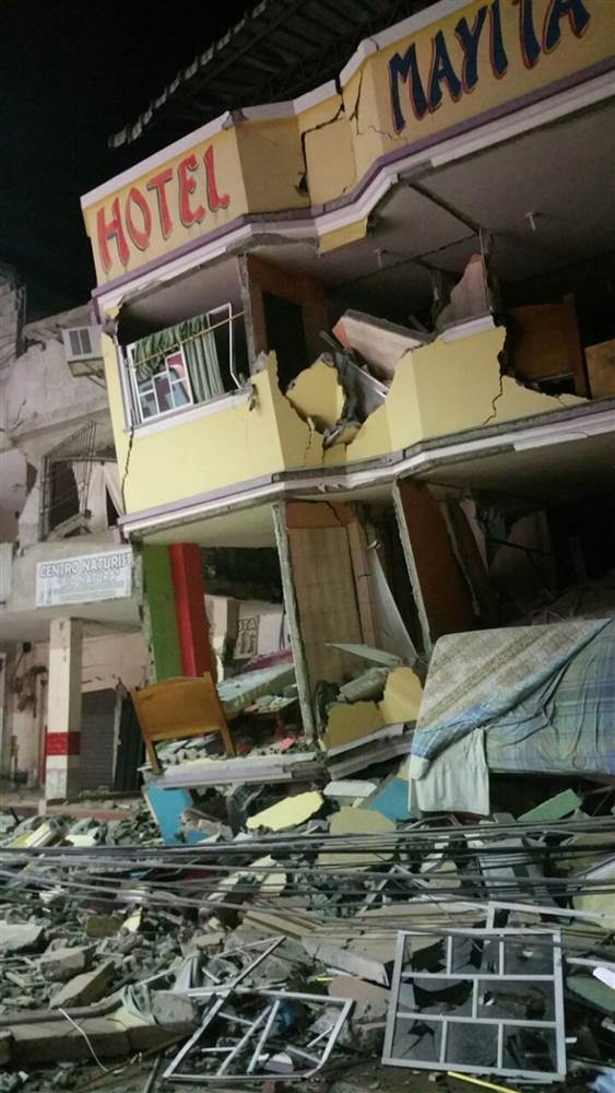 BREAKING- After Japan’s Powerful Earthquake A 7.8-Magnitude Hits Ecuador; Half Ton Killed